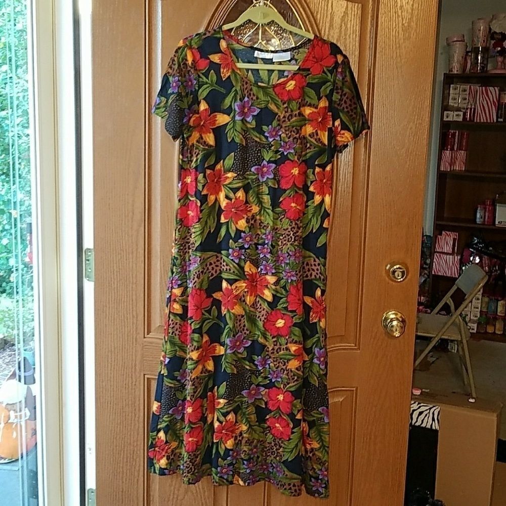 Fundamentals Printed Floral Dress Sz. M 8/10 EUC